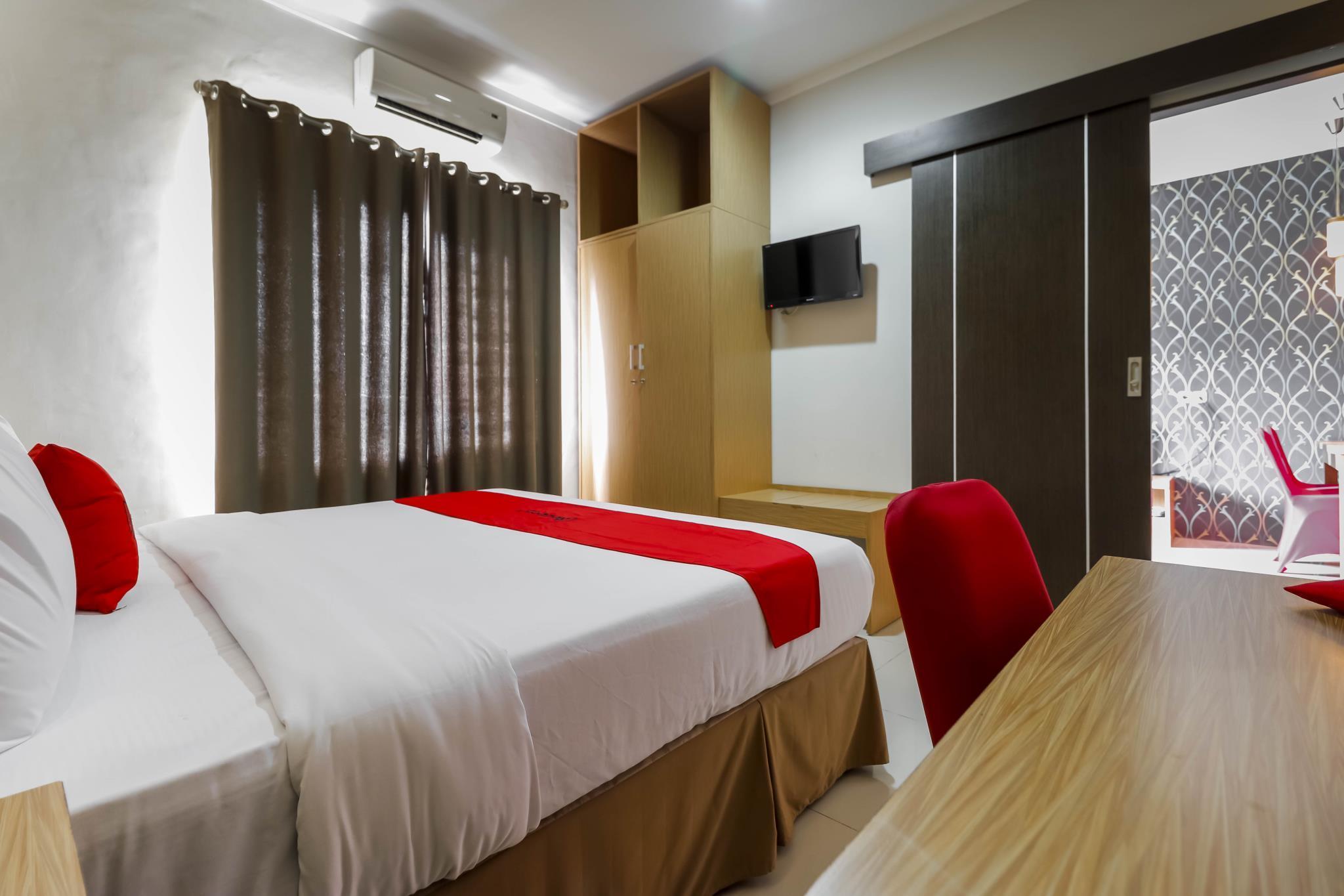 Reddoorz Plus Near Pantai Losari Makassar Exteriör bild