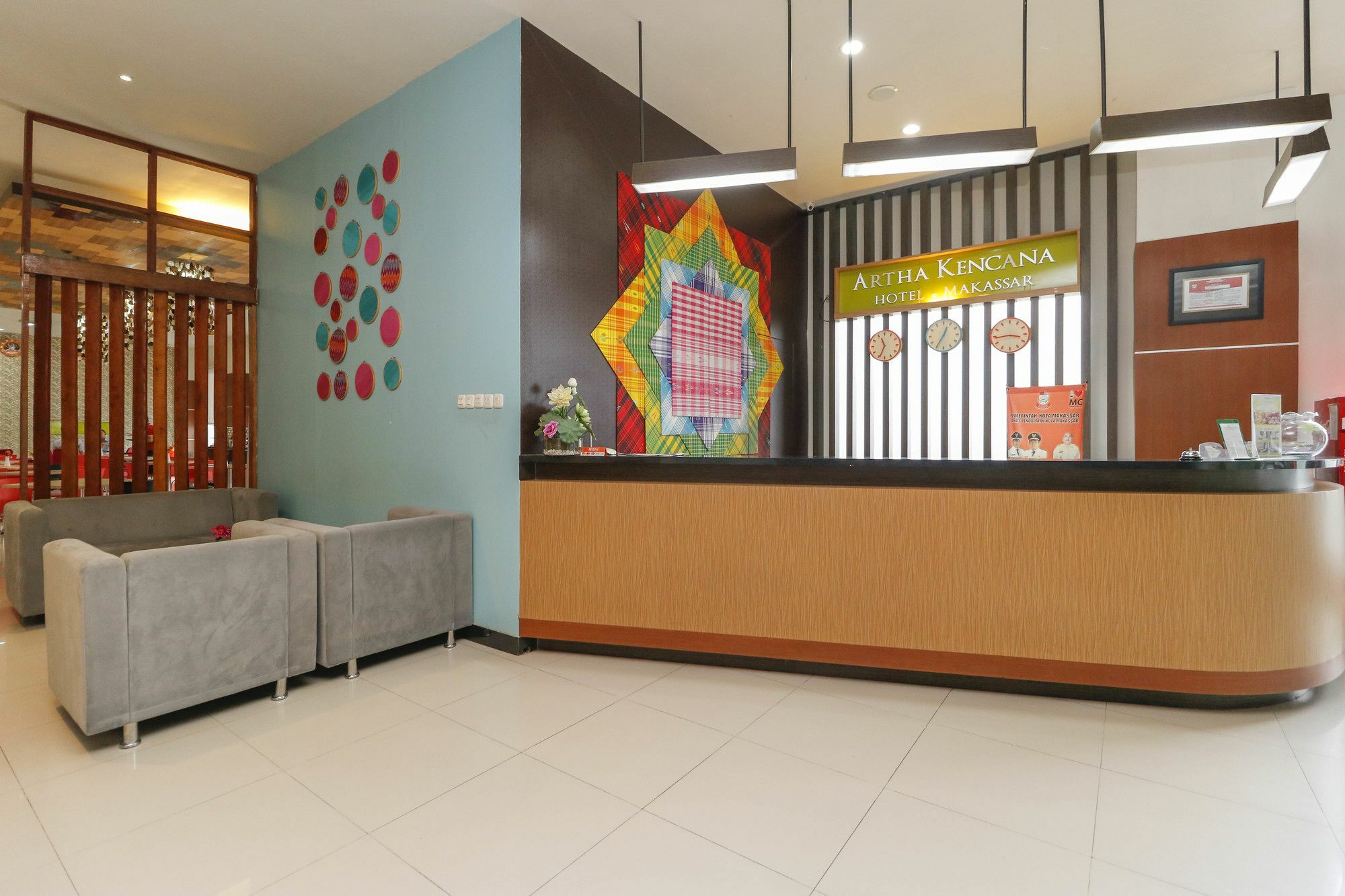 Reddoorz Plus Near Pantai Losari Makassar Exteriör bild